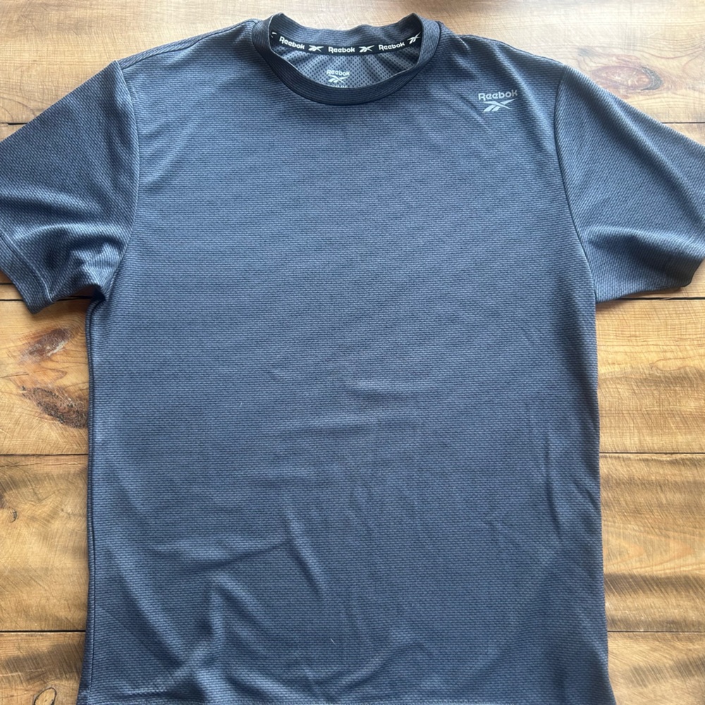 Like-new Reebok Workout Tee